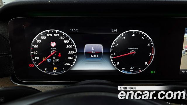 Mercedes-Benz E-Class 2018 — photo 8