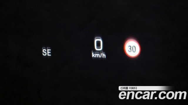 Mercedes-Benz E-Class 2018 — photo 19