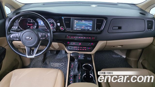 Kia Canival 2019 — photo 7