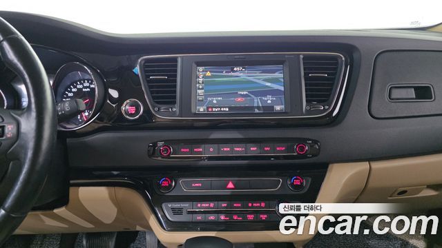 Kia Canival 2019 — photo 14