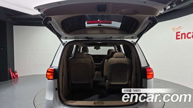 Kia Canival 2019 — photo 20