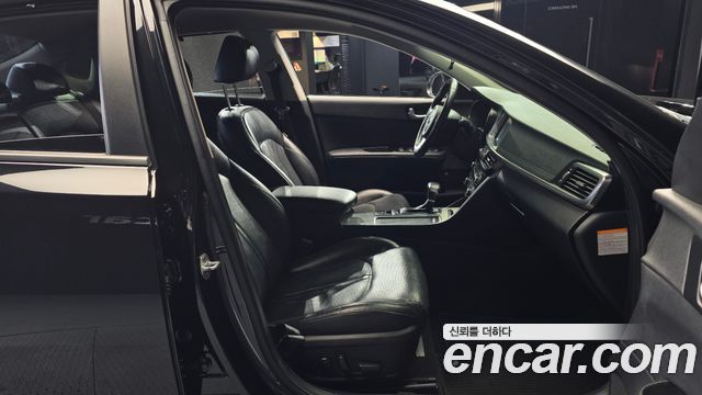 Kia K5 2016 — photo 11