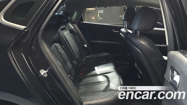 Kia K5 2016 — photo 12