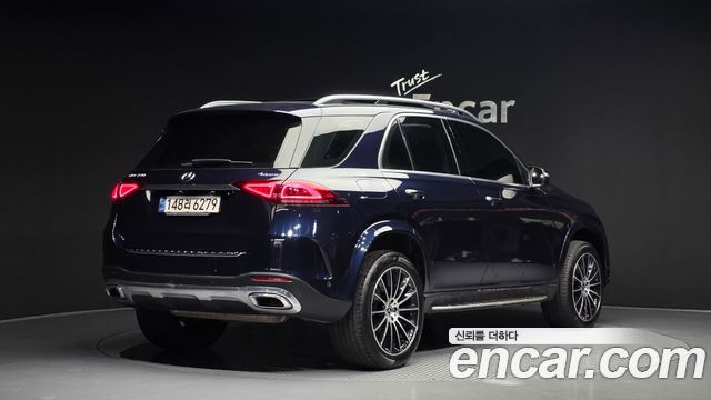 Mercedes-Benz GLE-Class 2022 — photo 2