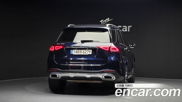 Mercedes-Benz GLE-Class 2022 — photo 4
