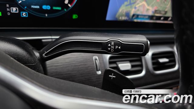 Mercedes-Benz GLE-Class 2022 — photo 9
