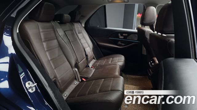 Mercedes-Benz GLE-Class 2022 — photo 12