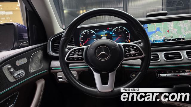 Mercedes-Benz GLE-Class 2022 — photo 13