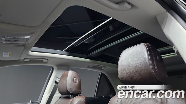 Mercedes-Benz GLE-Class 2022 — photo 19