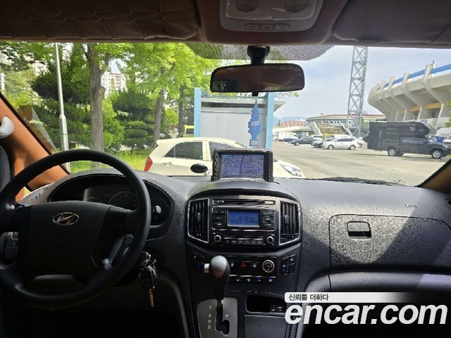 Hyundai Starex 2017 — photo 8