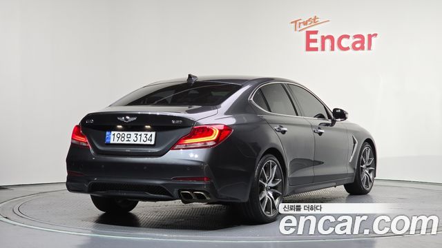 Genesis G70 2018 — photo 2