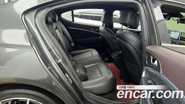 Genesis G70 2018 — photo 12