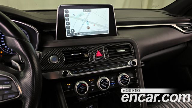 Genesis G70 2018 — photo 14