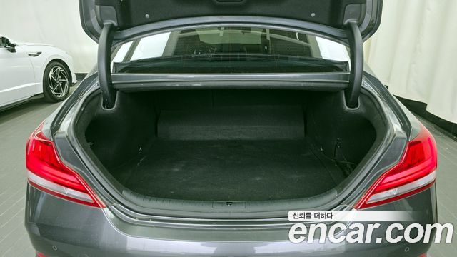 Genesis G70 2018 — photo 20