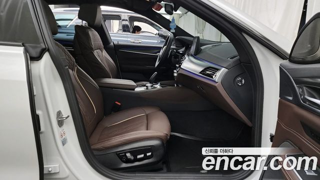 BMW Gran Turismo 2024 — photo 11