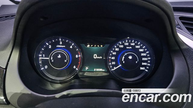 Hyundai Grandeur 2016 — photo 8