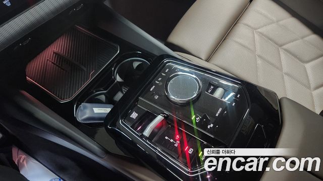 BMW 5-Series 2024 — photo 9