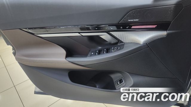 BMW 5-Series 2024 — photo 11