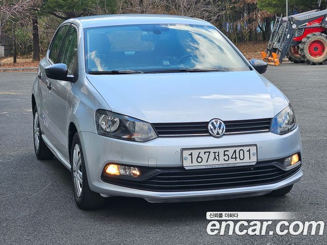 Volkswagen Polo 2016 — photo 2