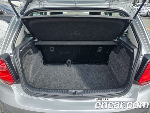 Volkswagen Polo 2016 — photo 14