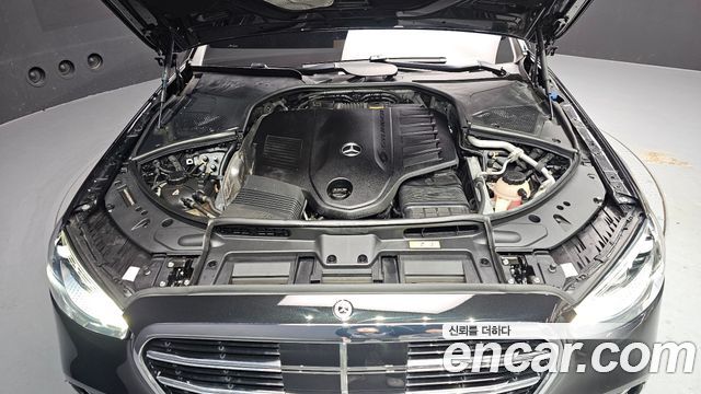 Mercedes-Benz S-Class 2022 — photo 6