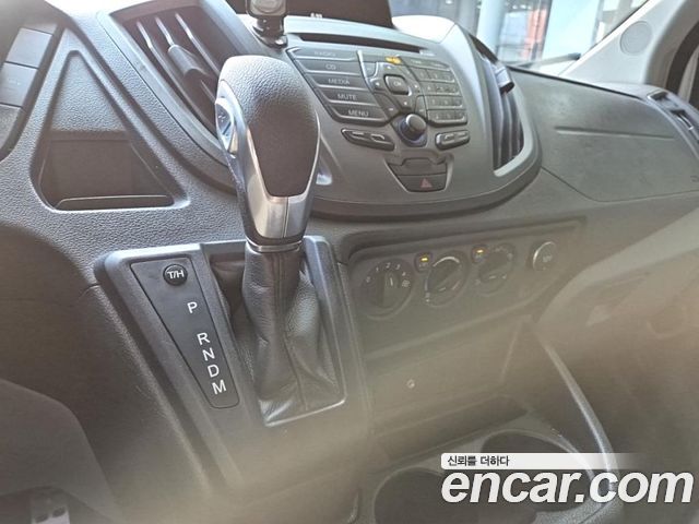 Ford Transit 2017 — photo 9