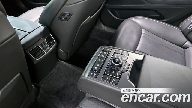 Hyundai Genesis 2015 — photo 19