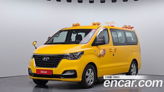 Hyundai Starex 2019 — photo 1