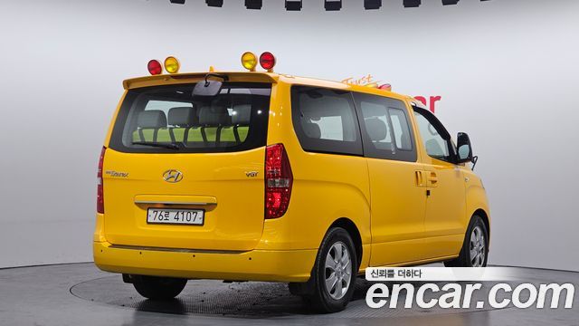 Hyundai Starex 2019 — photo 2
