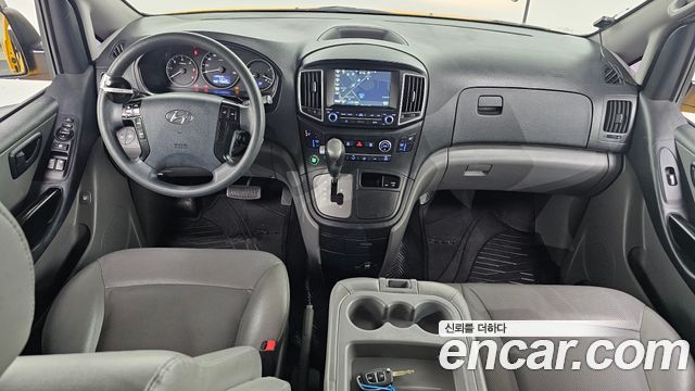Hyundai Starex 2019 — photo 7