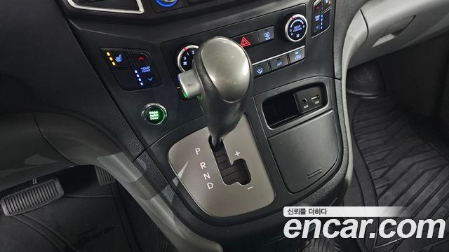 Hyundai Starex 2019 — photo 9