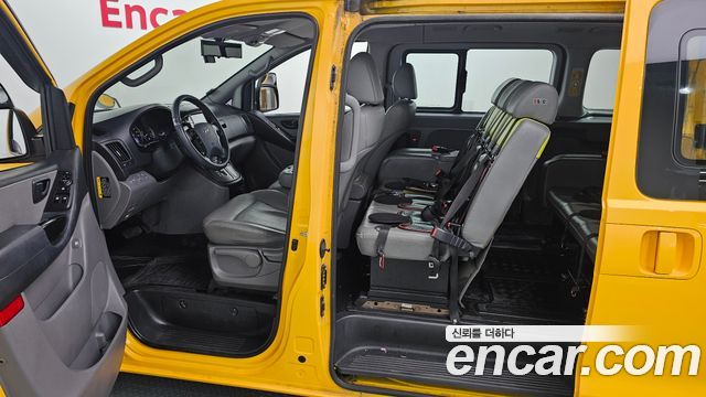 Hyundai Starex 2019 — photo 13