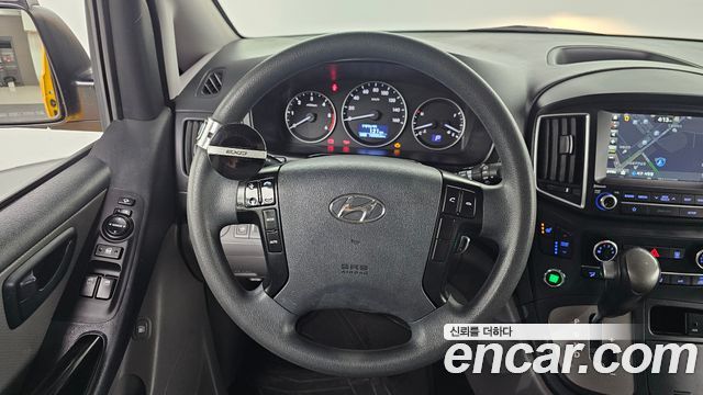 Hyundai Starex 2019 — photo 14