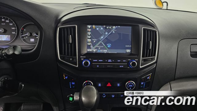 Hyundai Starex 2019 — photo 15