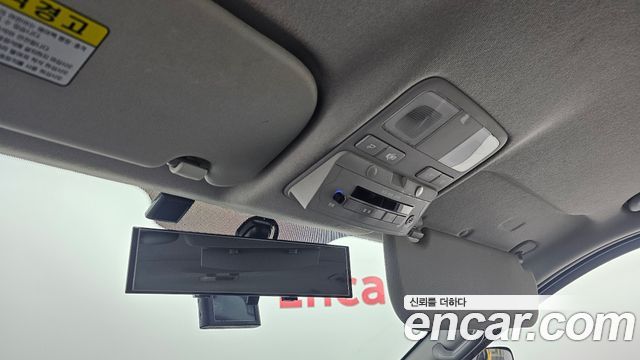 Hyundai Starex 2019 — photo 19