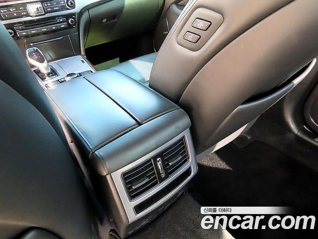 Hyundai Equus 2015 — photo 17