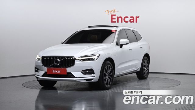 Volvo XC60 2021 — photo 1