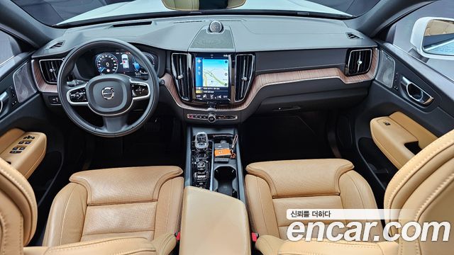 Volvo XC60 2021 — photo 7