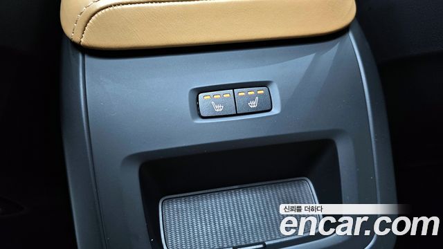 Volvo XC60 2021 — photo 17
