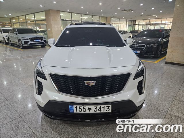 Cadillac XT4 2023 — photo 2