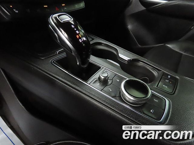 Cadillac XT4 2023 — photo 9