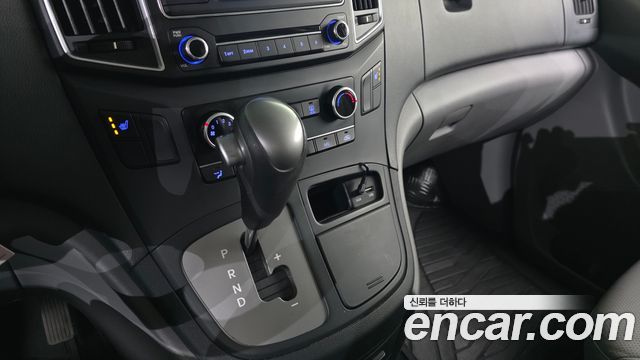 Hyundai Starex 2018 — photo 9