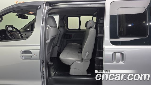 Hyundai Starex 2018 — photo 11