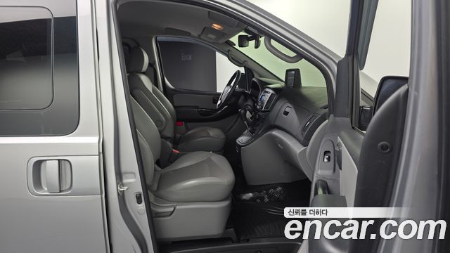 Hyundai Starex 2018 — photo 12
