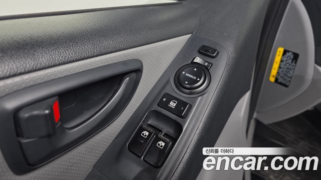 Hyundai Starex 2018 — photo 13