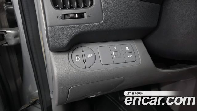 Hyundai Starex 2018 — photo 14