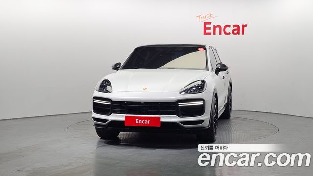 Porsche Cayenne 2023 — photo 3