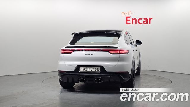 Porsche Cayenne 2023 — photo 4