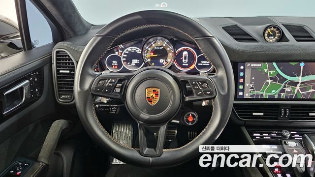 Porsche Cayenne 2023 — photo 13