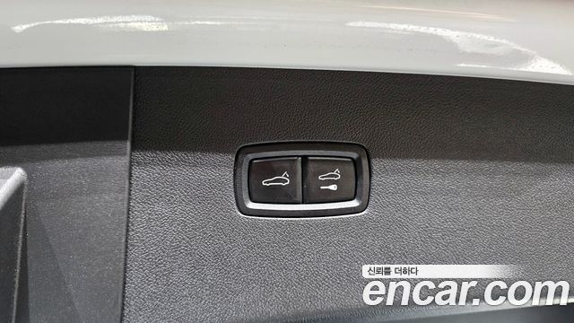 Porsche Cayenne 2023 — photo 19
